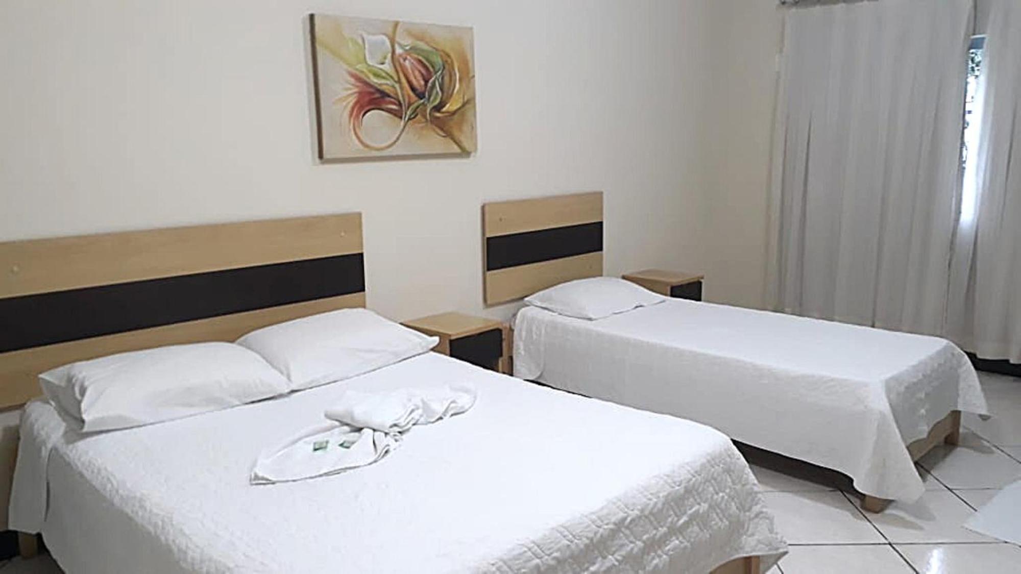 Gv Park Hotel غوفيرنادور فالاداريس الغرفة الصورة